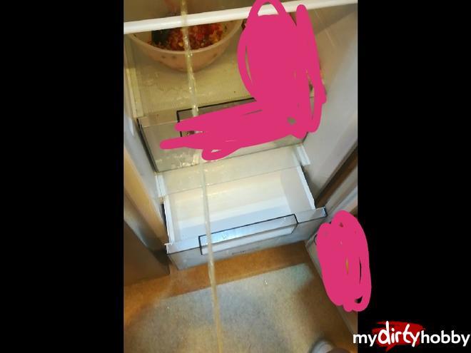 Horny in the fridge Horny in the fridge