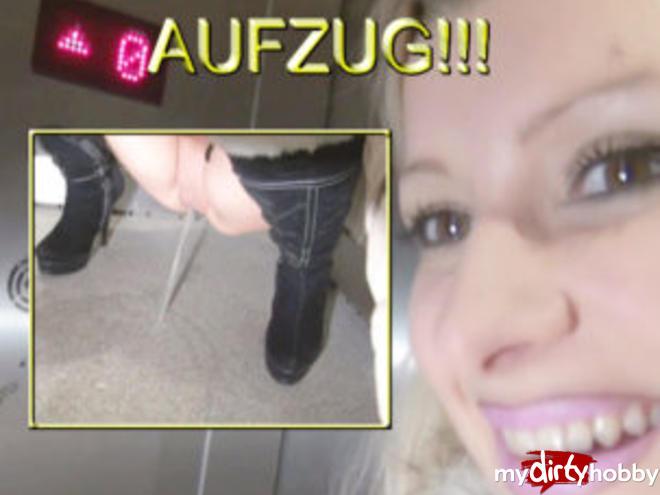 KRASS !! PISS in the elevator !!! KRASS !! PISS in the elevator !!!