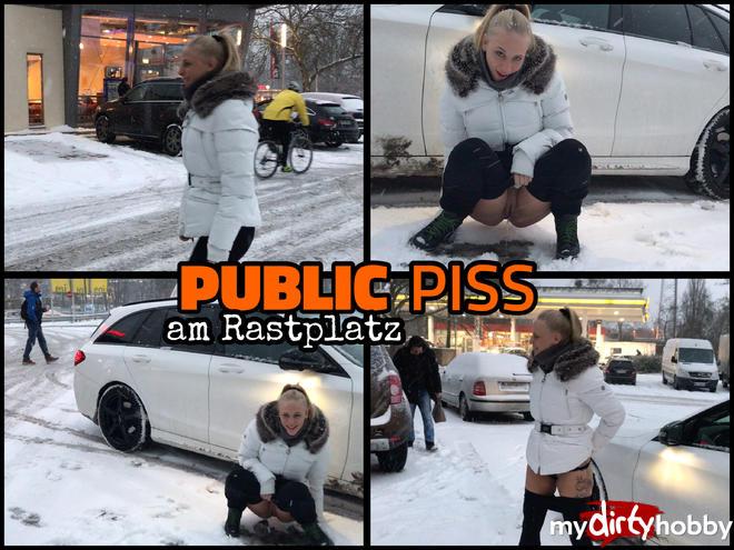 Pissed centers on the resting place - Mega Public PISS Pissed centers on the resting place - Mega Public PISS